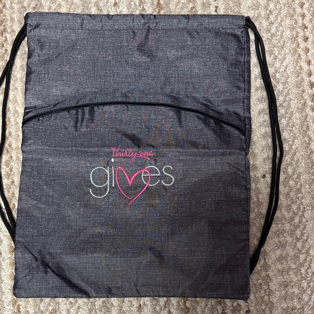 RARE” Thirty One Gives Cinch Sac Grey Pink Heart Drawstring Backpack NWOT